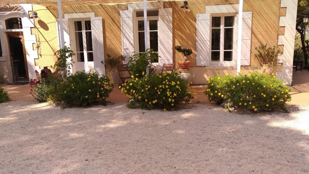 Bed and Breakfast Le Fer en Cèze Sabran Exterior foto